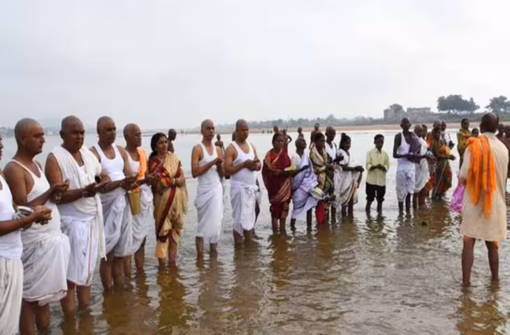पितृ पक्ष 2026 शुरू, गया जी में पिंडदान के लिए उमड़ेगा श्रद्धालुओं का सैलाब, दिल्ली से ऐसे पहुंचें