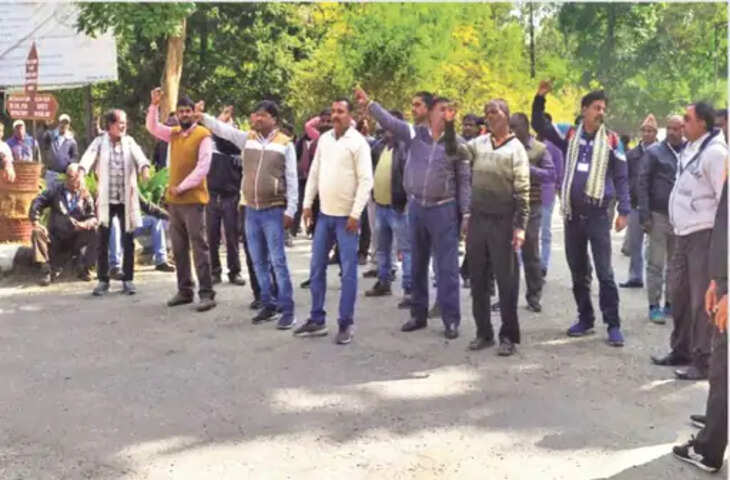 Ranchi एचईसी में 7 महीने से वेतन नहीं:आज से कामगारों की हड़ताल से जुड़ेगा ऑफिसर एसोसिएशन