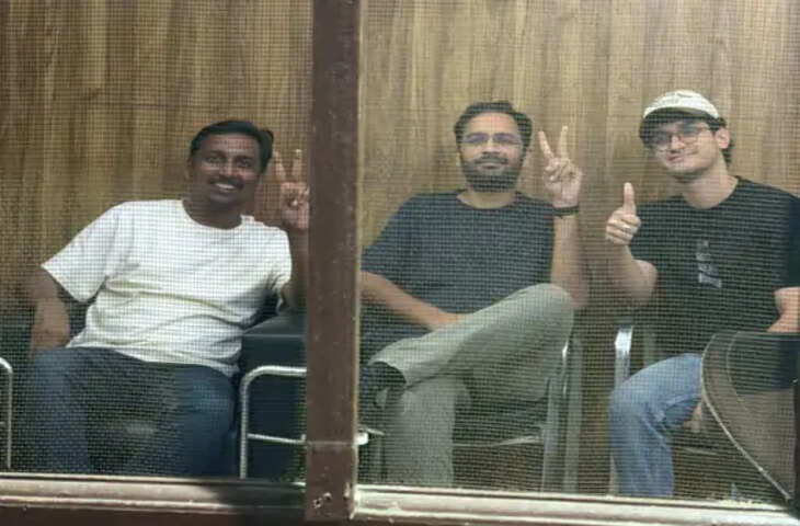 CJP Members Arrested: दिल्ली पुलिस ने कॉकरोच जनता पार्टी के 3 सदस्यों को किया गिरफ्तार, जंतर-मंतर प्रदर्शन से जुड़ा मामला