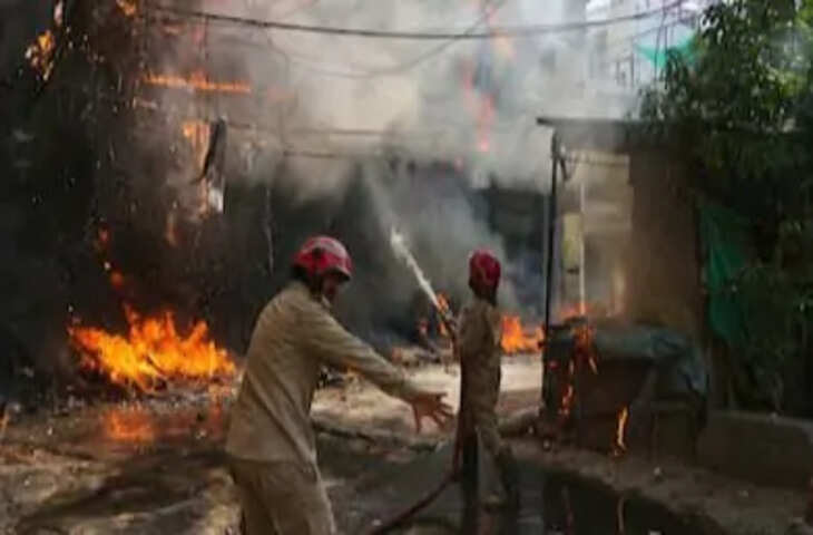 दिल्ली के मालवीय नगर स्थित होटल में भीषण आग, वीडियो में जाने 21 लोगों की मौत; कई विदेशी नागरिक शामिल