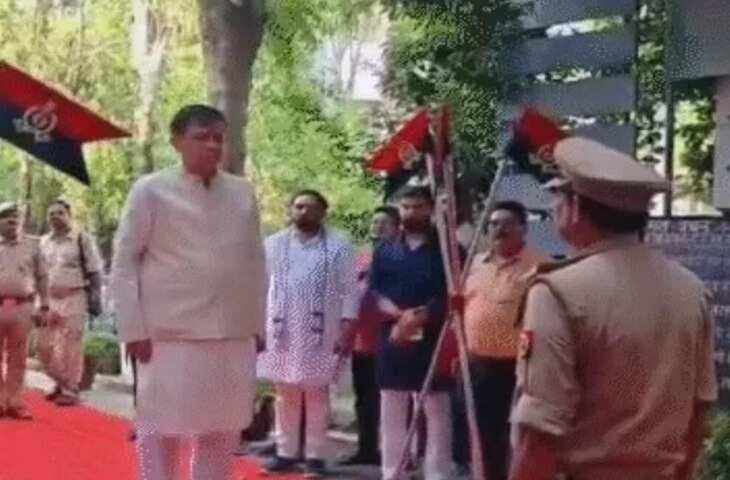 राष्ट्रगान के बीच गाड़ी से निकलते दिखे यूपी विधानसभा स्पीकर सतीश महाना, वायरल वीडियो पर दी सफाई