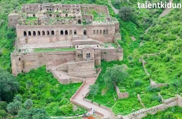 आज भी रात को इस मिस्ट्री महल में सुनाई देती हैं चिखने और रोने की आवाजें, वीडियो में देखें डरावनी सच्चाई