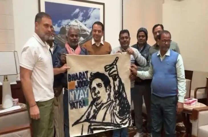 राहुल गांधी ने सुना भदोही के बुनकरों का दर्द, फिर बोले- मैंने पहले ही कहा था तूफान बनकर आने वाला है ट्रंप का टैरिफ