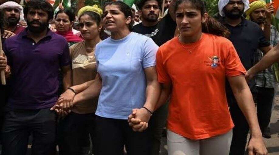 "anil-1--1-111" "anil-1--1-11111111111" "anil-1--1-111111111" "anil-1--1-11111"