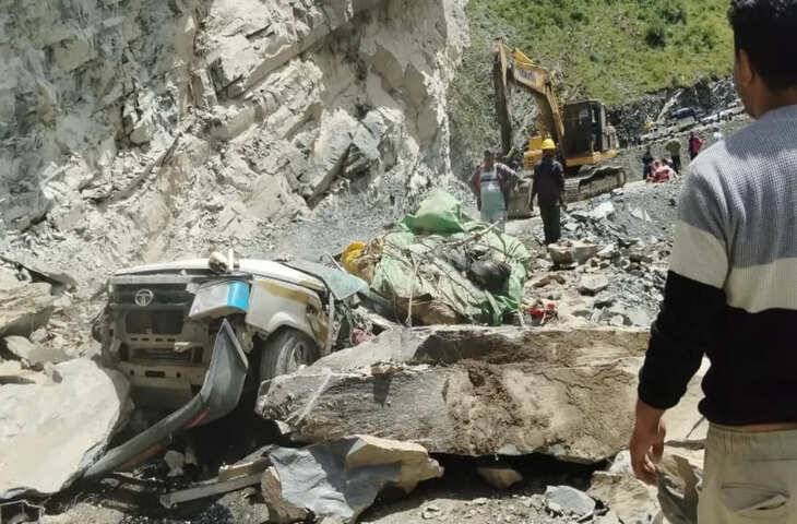 हिमाचल में लैंडस्लाइड से 13 की मौत, गुजरात में बाढ़ का कहर; वीडियो में जाने यूपी-राजस्थान में भी भारी बारिश का अलर्ट