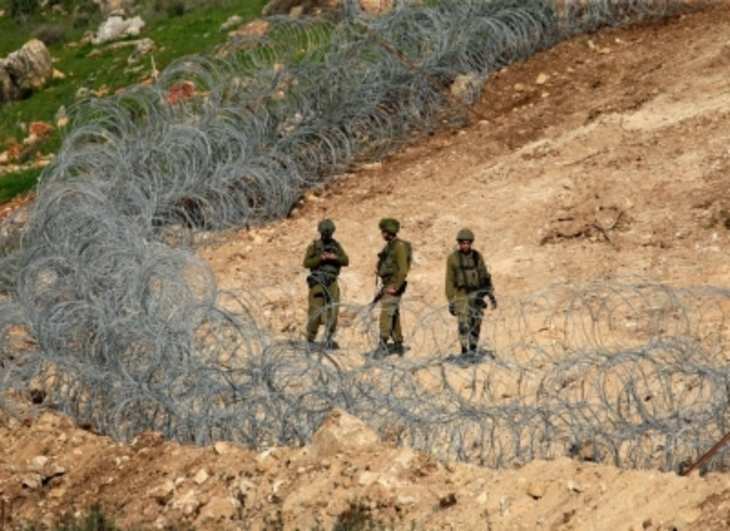लेबनान सीमा पर Israeli टैंक ने तकनीकी बाड़ को किया पार