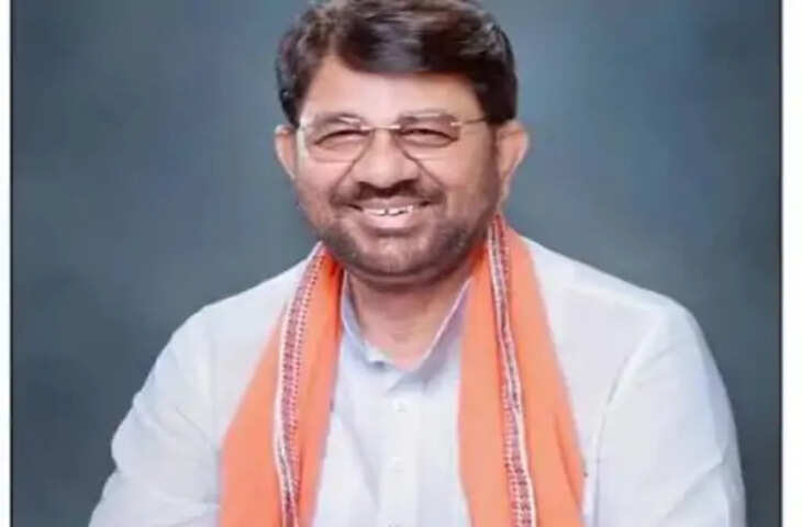 125 एकड़ गोशाला भूमि सौदेबाजी विवाद के बाद बड़ा एक्शन, मंत्री लखन पटेल से पशुपालन विभाग वापस लिया गया
