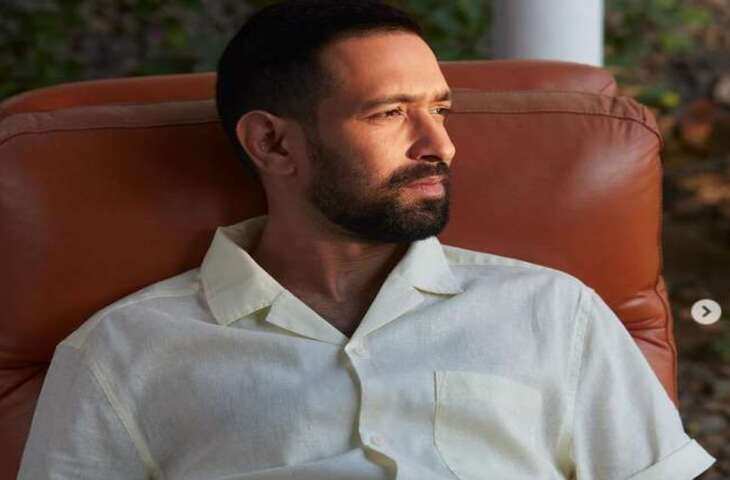 काम के लिए दी जा रही&nbsp;फीस को लेकर मिर्जापुर के बबलू पंडित ने किया बड़ा खुलासा, जाने सच