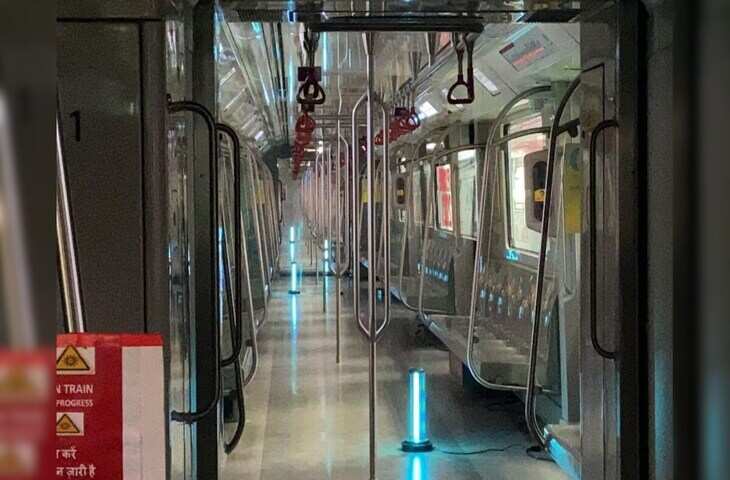 पब्लिक ट्रांसपोर्ट में मस्ती पड़ी भारी! मेट्रो में लुकाछिपी खेलते युवक पर भड़के लोग, यहाँ देखे वायरल वीडियो&nbsp;