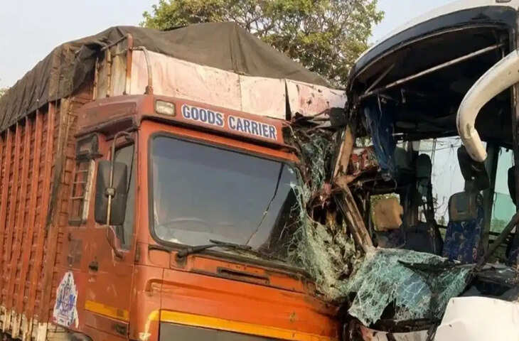 दर्दनाक सड़क हादसा : गुजरात में बस-ट्रक की टक्कर से 6 की मौत, और दर्जनों लोग बुरी तरह घायल&nbsp;