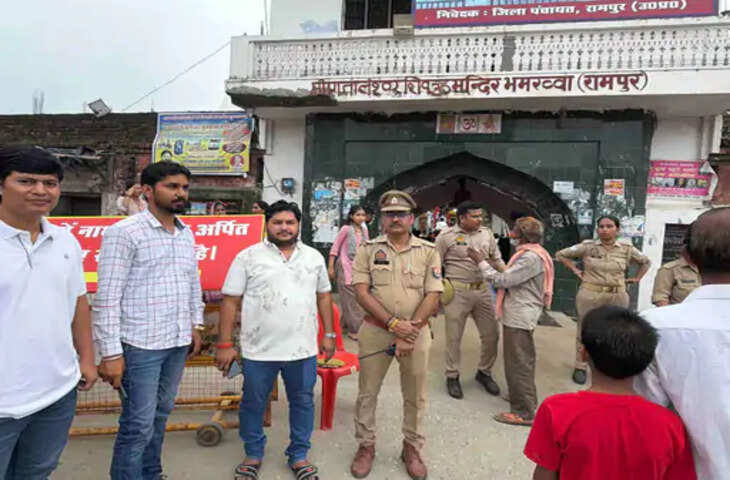 सावन के पहले सोमवार पर प्रकटेश्वर शिव मंदिर में उमड़ी आस्था, जलाभिषेक के लिए लगी लंबी कतारें