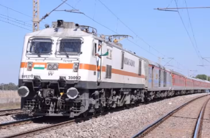 गोरखपुर रेल यात्रियों के लिए जरूरी खबर: दोहरीकरण कार्य से एक सप्ताह तक कई ट्रेनें प्रभावित, रूट बदले जाएंगे, कुछ रहेंगी रद्द