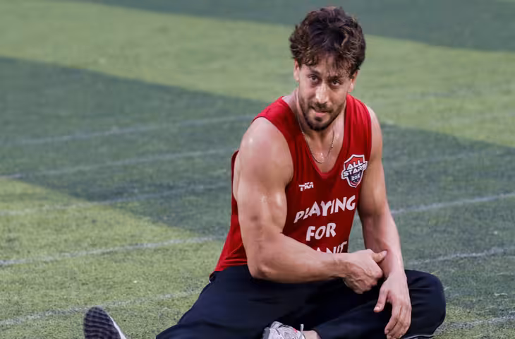 फिल्मों के बाद फुटबॉल की दुनिया में टाइगर श्रॉफ की एंट्री, Mumbay FC के साथ करेंगे प्रोफेशनल डेब्यू; जानें पूरी डिटेल