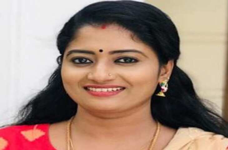 Actress Renjusha Menon Death घर में लटकी हुई मिलीं मलयालम अभिनेत्री रेन्जुशा मेनन, मौत से पहले इंस्टा पर किया था आखिरी पोस्ट