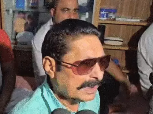 अनंत-नीरज के बीच तकरार,सीएम ने JDU MLC को किया सपोर्ट, कहा-नीरज पॉलिटिकल डॉक्टर, इलाज कर देते हैं, बाहुबली ने नीरज को हराने का ऐलान किया है