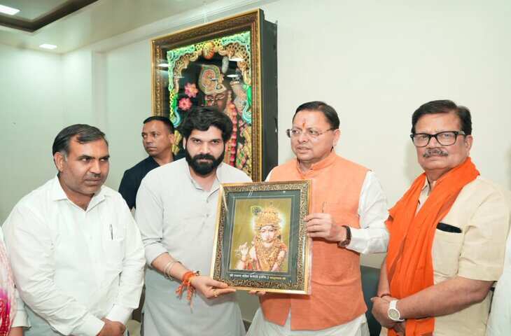 वीडियो में देखें खाटूश्यामजी मंदिर पहुंचे उत्तराखंड के मुख्यमंत्री पुष्कर सिंह धामी, किए दर्शन-पूजन