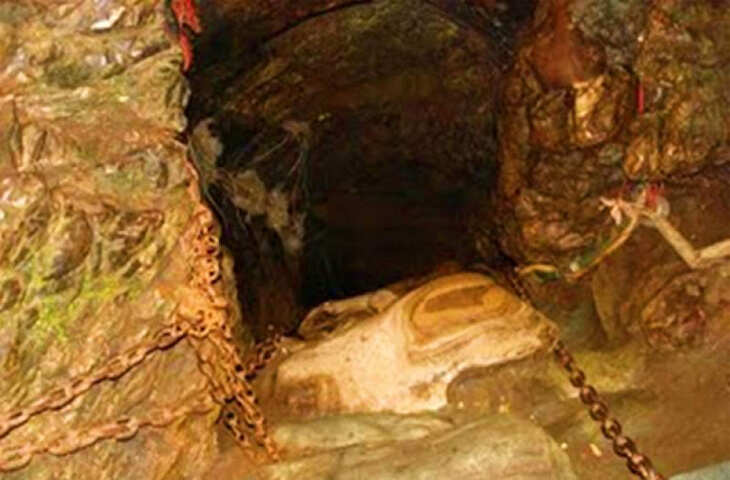 इस दश में मिला&nbsp;पाताल लोक तक जाने का रास्ता,&nbsp;5000 साल पुरानी कब्र के नीचे दबी सुरंगों ने बढ़ाई हलचल