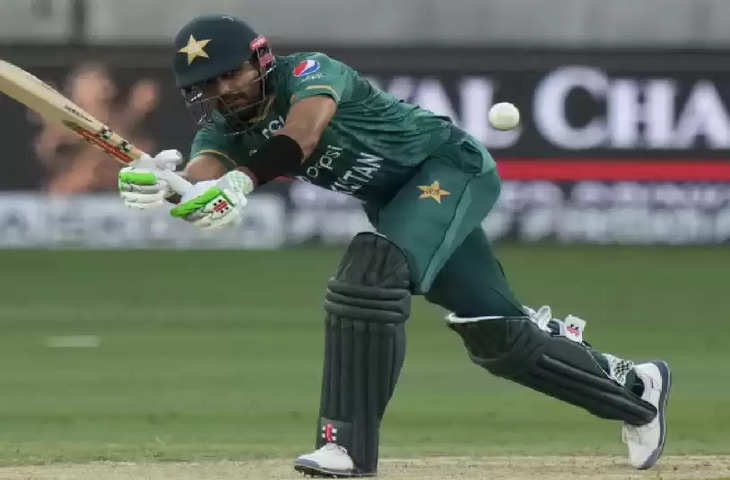 mohammad rizwan takes review without asking babar azam--11111112