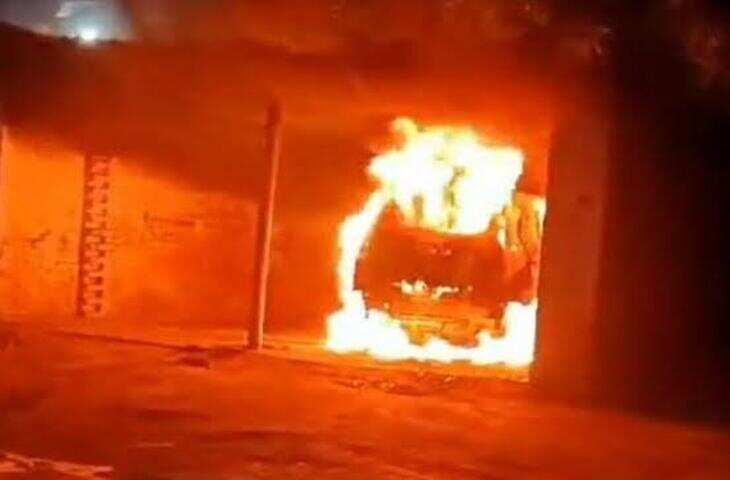 आजमगढ़ में पेट्रोल टैंकर बना आग का गोला, चालक-खलासी समेत तीन की जिंदा जलकर मौत; ब्रेक फेल होने से हुआ हादसा