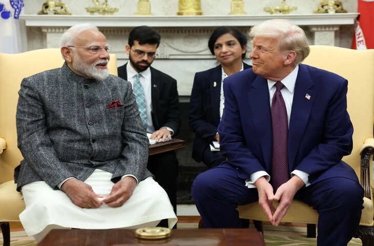 Trump Big Move for India: रूसी तेल पर 25% टैरिफ हटेगा? भारत को मिला अमेरिका से &lsquo;दोस्ती का तोहफा&rsquo;