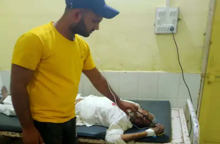 Sawai madhopur बाइक बिजली के पोल से टकराई, 2 युवक घायल