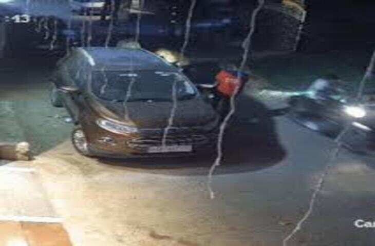 गुरुग्राम के चोर भी गजब हैं, कपल ने लॉक खोल फिल्मी स्टाइल में चुराई सड़क पर खड़ी स्कूटी