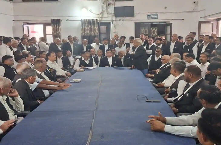 अयोध्या राम मंदिर दान चोरी मामले में चार्जशीट दाखिल, जानकारी मिलते ही वकीलों में आक्रोश; बार की बैठक बुलाई