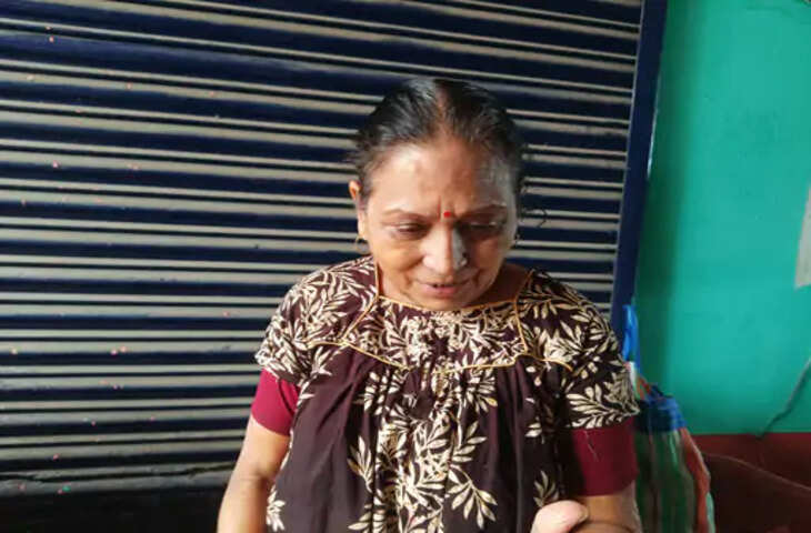 किशनगंज में बुजुर्ग महिला के गले से सोने की चेन झपटी: शीतला मंदिर के पास बाइक सवार दो बदमाशों ने दिया वारदात को अंजाम, मौके से फरार