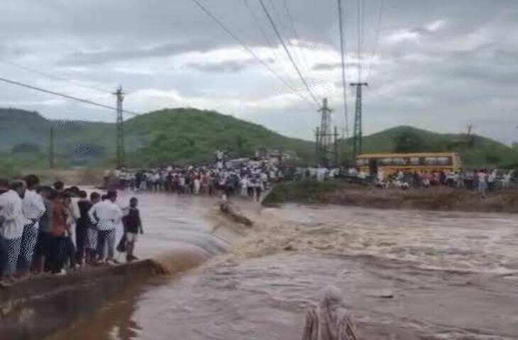 राजस्थान में फिर सक्रिय हुआ मानसून, उदयपुर में उफनाई वाकल नदी, वीडियो में जाने मेनाल झरना हुआ जीवंत; कई जिलों में भारी बारिश से जनजीवन प्रभावित