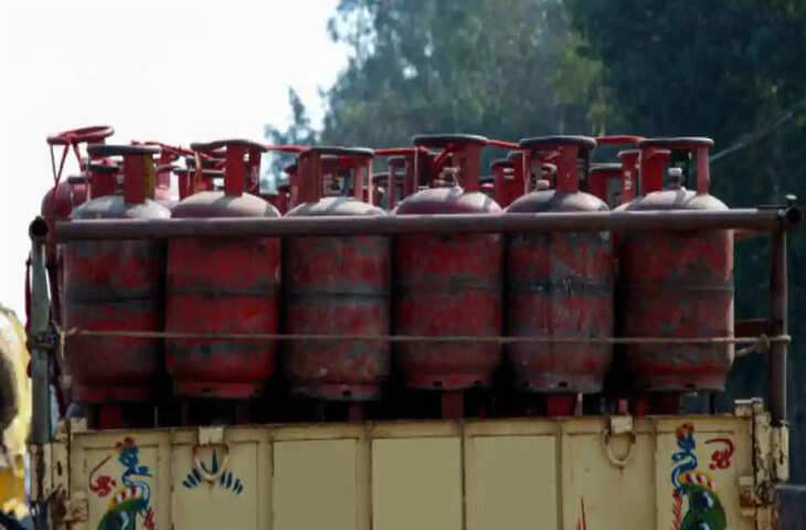 कमर्शियल LPG सिलेंडर की कीमत ₹3000 के ऊपर, क्या घरेलू उपभोक्ताओं को मिली राहत? जानिए आज के ताजा रेट