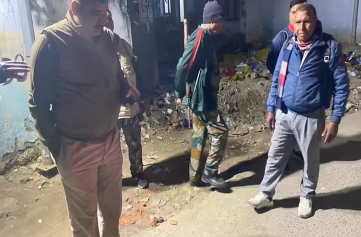 एंबुलेंस की टक्कर से बाइक सवार महिला की मौत, बेटा गंभीर रूप से घायल