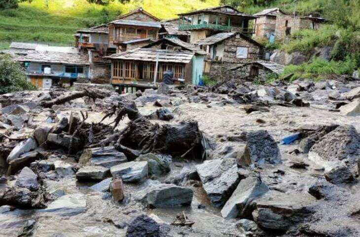 हिमाचल में बारिश का कहर: कुल्लू के पागल नाला में आई बाढ़, वीडियो में जाने हाईवे बंद; कई जिलों में भारी बारिश का अलर्ट
