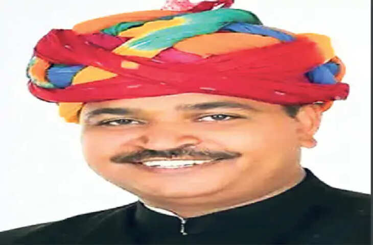 Jaipur सरकारी बैठक में कांग्रेस नेता की एंट्री जूली ने कहा- जितेंद्र सिंह मेरे साथ थे