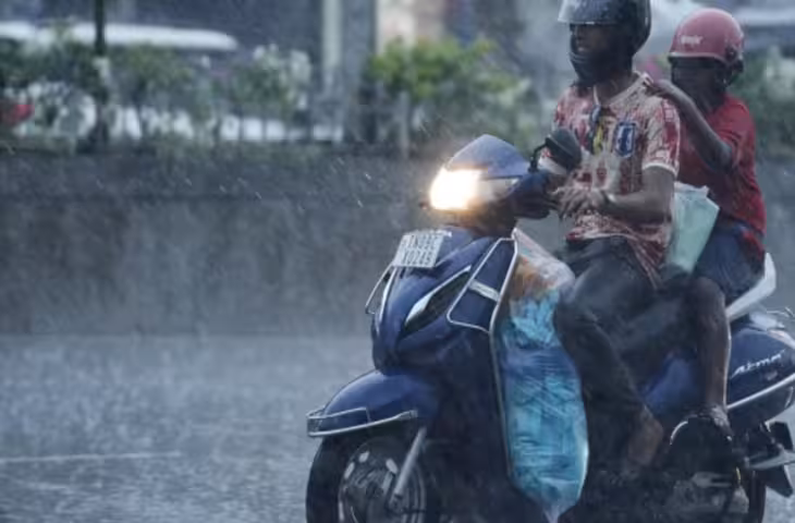 राजस्थान में बारिश से बिगड़े हालात: जयपुर में दिनभर रिमझिम, फुटेज में देंखे सवाई माधोपुर में सड़कें डूबीं; बिजली गिरने से नाबालिग की मौत
