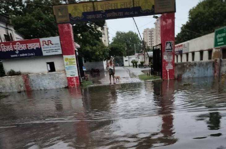 यूपी में मानसून मेहरबान, अयोध्या में मूसलाधार बारिश से भक्ति पथ जलमग्न, कई जिलों में बरसे बादल