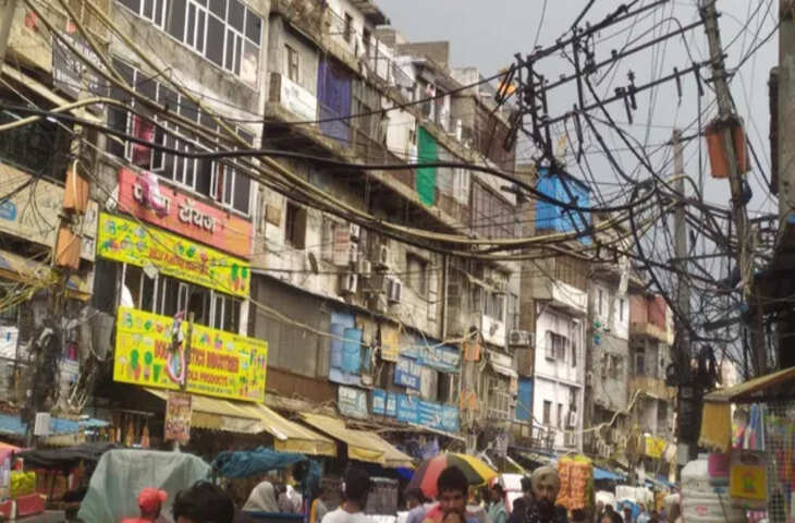 पुरानी दिल्ली के थोक बाजारों में आग से बचाव को लेकर बढ़ी चिंता, व्यापारी संगठन ने मांगे सुरक्षा उपाय