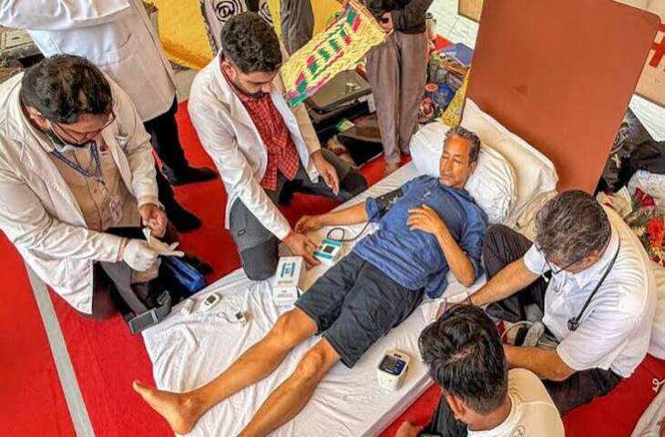 सोनम वांगचुक के अनशन को मिला बॉलीवुड का समर्थन, वीडियो में जाने स्वरा भास्कर पहुंचीं जंतर-मंतर; सोनी राजदान ने की अनशन खत्म करने की अपील