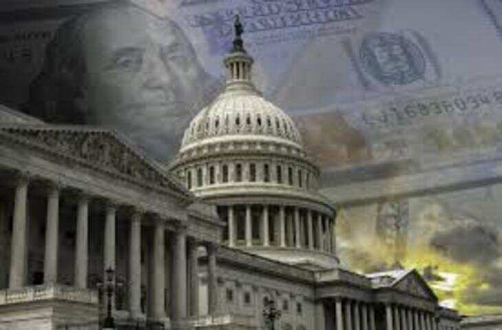 पुनर्गठन के बाद बने नए समीकरण, चौपालों पर गूंज रही सियासी बातें