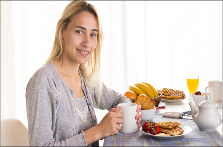 कमजोरी और थकावट का असली कारण हो सकता है गलत समय पर ब्रेकफास्ट!&nbsp;जानें उठने के कितनी देर बाद खाना है हेल्दी