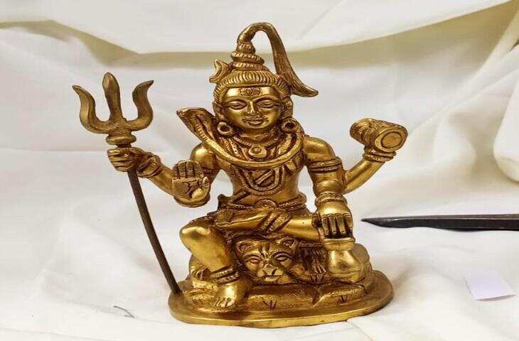 सावन में करें श्री शिव चालीसा का पाठ, मान्यता है कि भोलेनाथ की कृपा से दूर होते हैं संकट