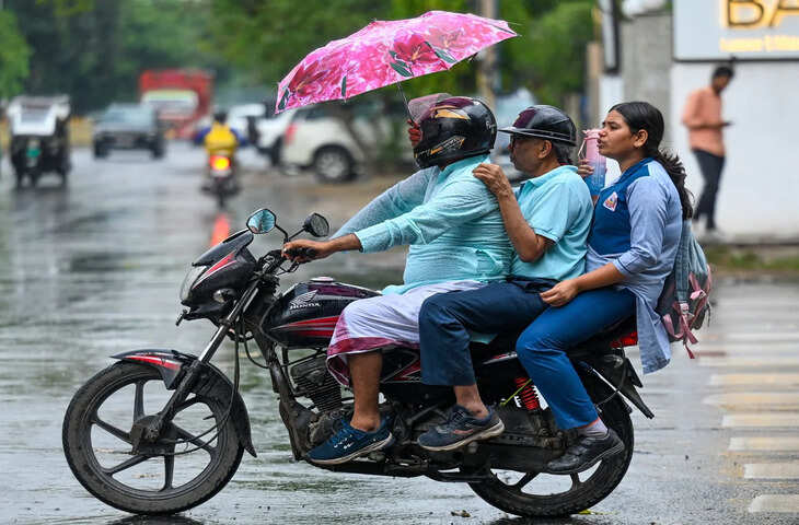 मुंबई, ठाणे और पालघर में हल्की बारिश के साथ आंधी-तूफान की संभावना
