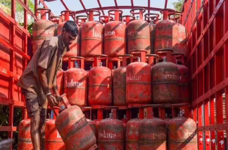 अब नहीं होगी गैस की कमी! 15 देशों से आ रही LPG, भारत सरकार ने जारी किया बड़ा बयान&nbsp;