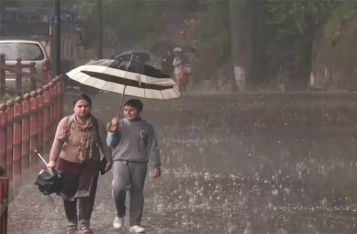 Himachal Weather: गर्मी से राहत की तलाश के बीच हिमाचल में बदला मौसम, ऊंचाई वाले इलाकों में बादल और हल्की बर्फबारी