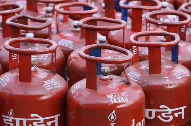 आज का LPG रेट: 19 किलो कमर्शियल सिलेंडर के दामों में बदलाव,&nbsp;जानें घरेलू गैस सिलेंडर के ताजा रेट