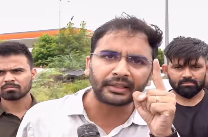 कॉकरोच जनता पार्टी के सह-संयोजक आशुतोष रांका का सीएम योगी पर हमला, भाजपा सरकारों को लेकर लगाए आरोप