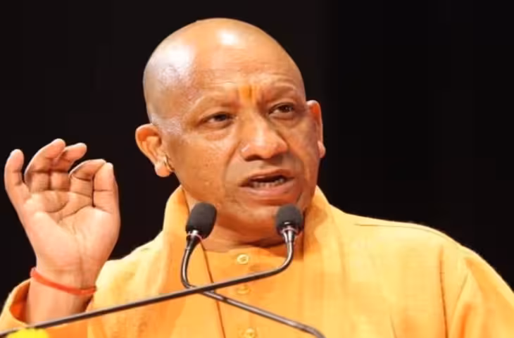 वाराणसी में सीएम योगी का सपा पर हमला, बोले- समाजवादी पार्टी पर भरोसा करना मगरमच्छ से नदी पार कराने जैसा
