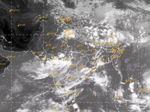 Weather Update: देशभर में बारिश का कहर, उत्तराखंड में लैंडस्लाइड तो बिहार में बाढ़ से हाहाकार