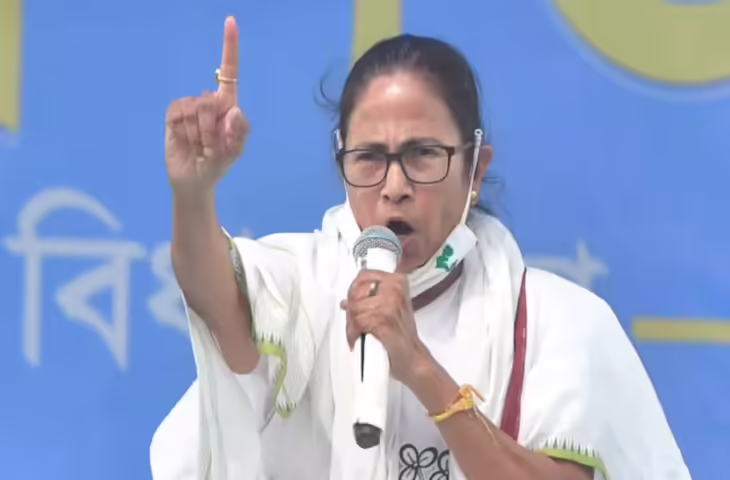 &lsquo;SPG से झालमुड़ी बनवाकर नाटक रचा&hellip;&rsquo; Mamata Banerjee ने PM मोदी पर लगाए गंभीर आरोप&nbsp;