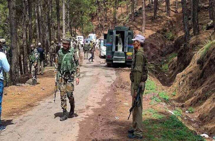 जम्मू-कश्मीर में आतंकियों के खिलाफ बड़ा एक्शन! पुंछ में 7 संदिग्ध IED और LMG की मैगजीन बरामद, बारामूला में 2 संदिग्ध गिरफ्तार