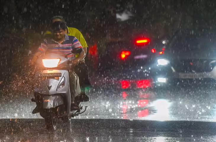 झारखंड में मौसम का बदला मिजाज: दिन में गर्मी, शाम को बारिश से राहत, अभी जारी रहेगा उतार-चढ़ाव